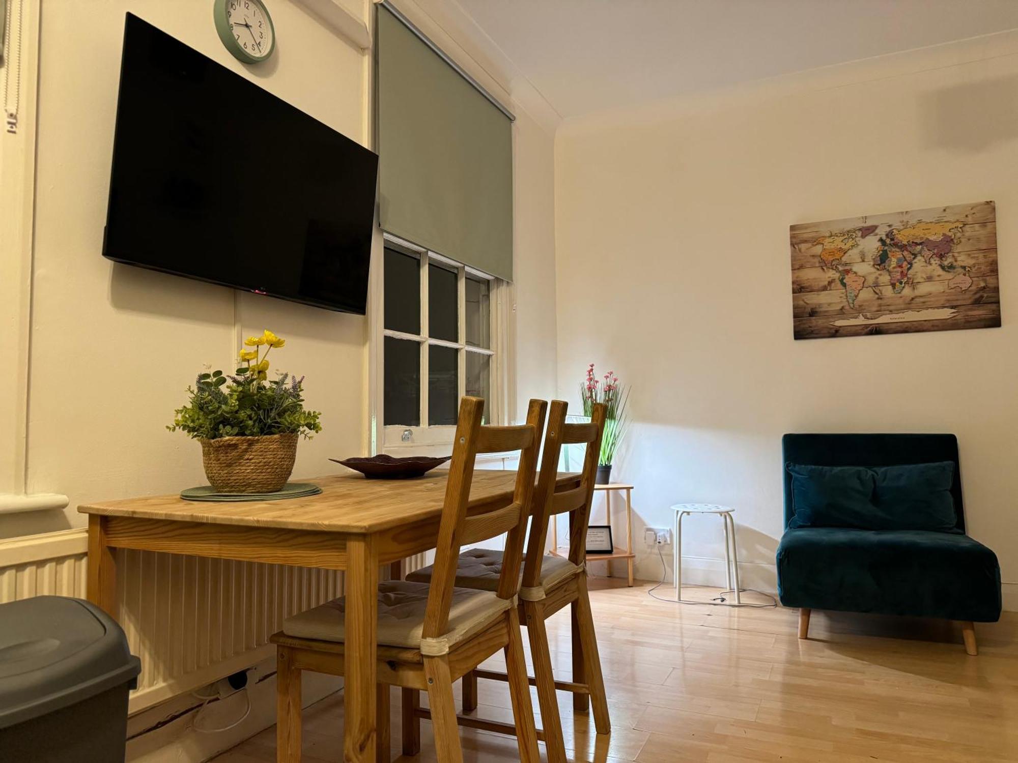 Prime Location Apartamento In Camden Town Лондон Екстер'єр фото